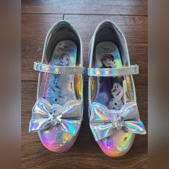 Frozen Disney Princess Iridescent Silver High Heel Shoes Girls Sz 10 - Picture 1 of 5